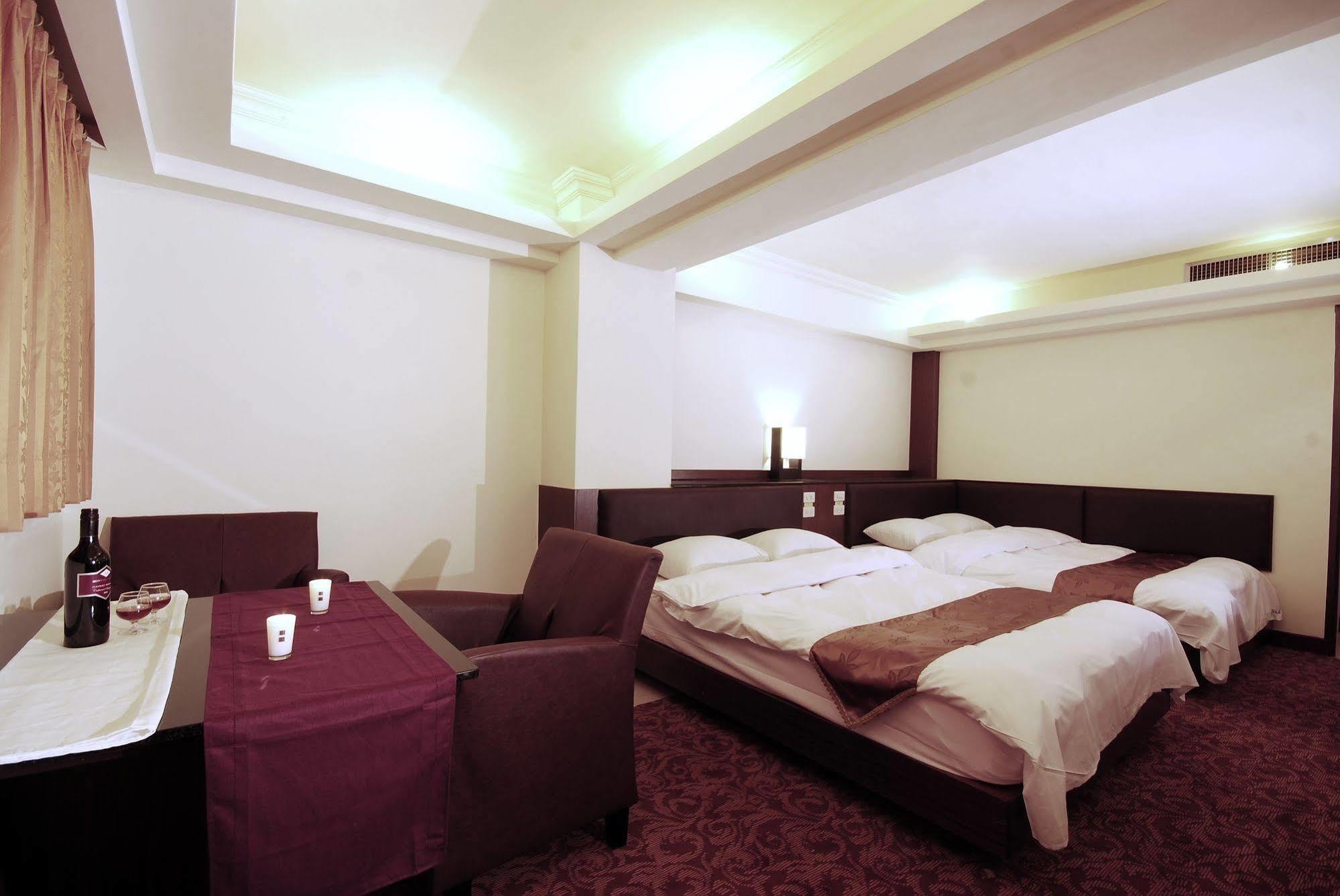 The Enterpriser Hotel Тайчжун Экстерьер фото